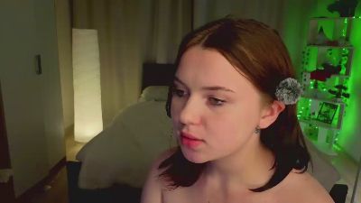 DevonaHutzler from United States