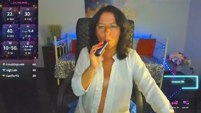 Julia_Dean from United States