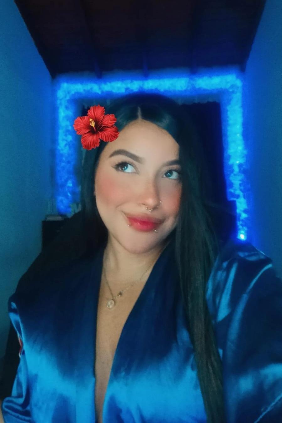 Mariana_Hasper_ from Italy