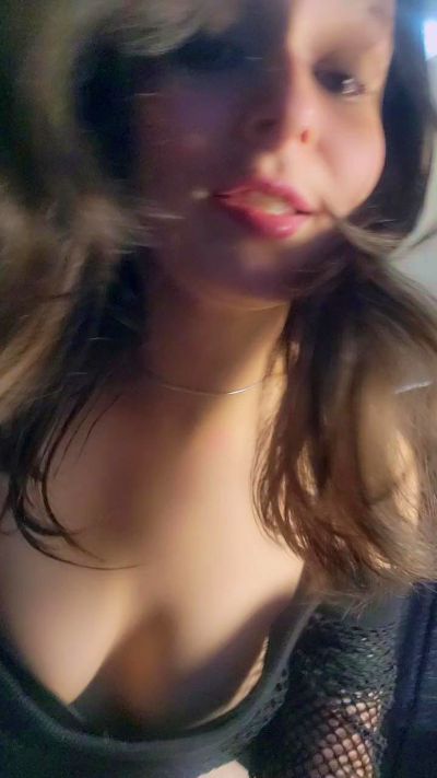 Roxannepiggy from France