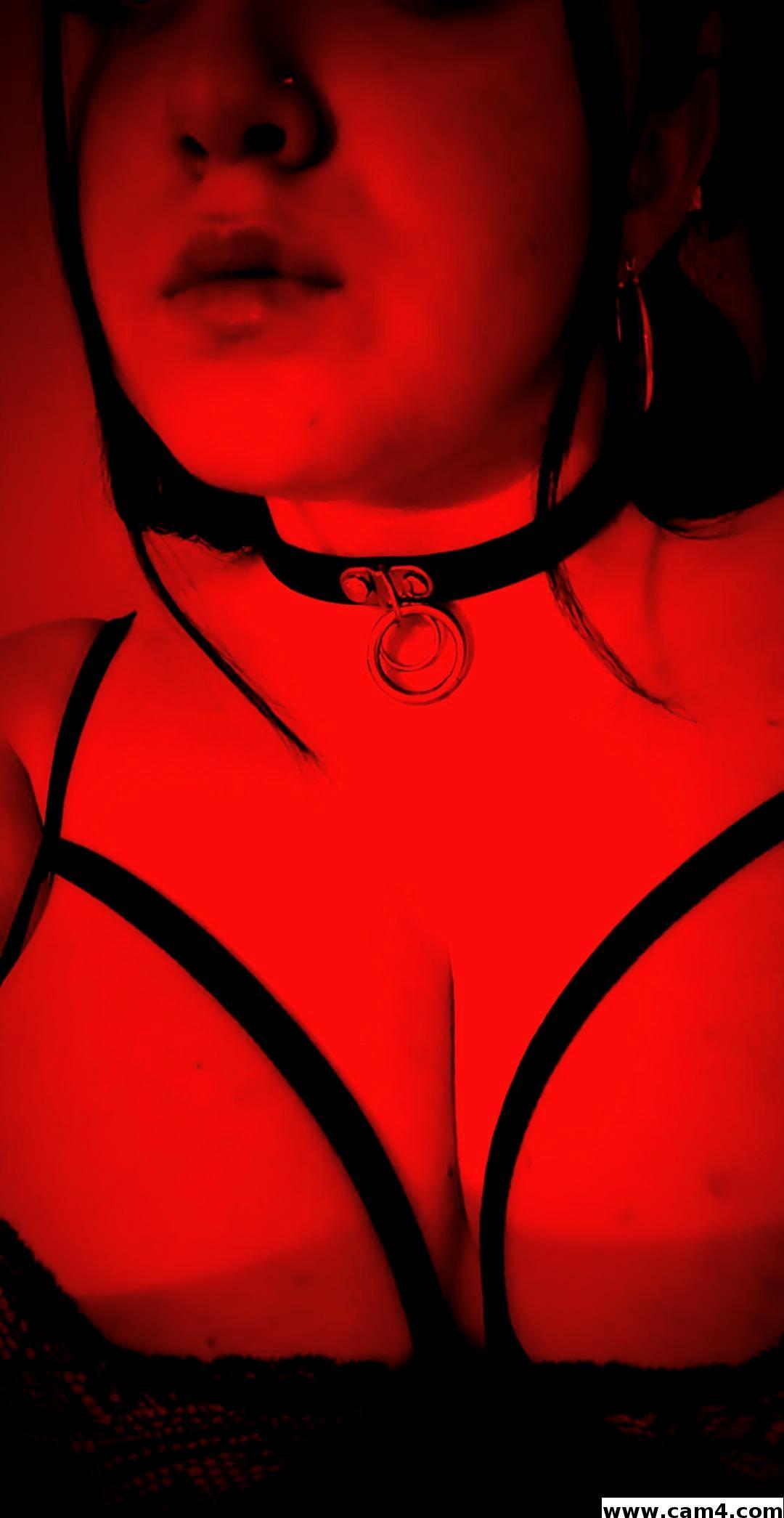 WhisperingMiss from Italy