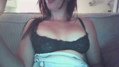 lauraxx5 from France