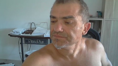 ptitbout69 from France